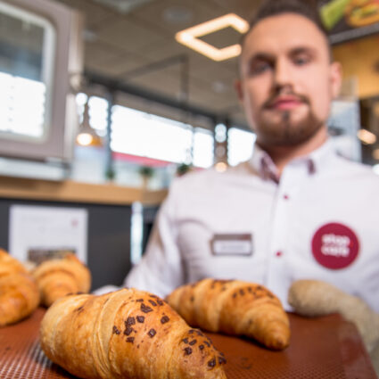 rogaliki z ciasta francuskiego